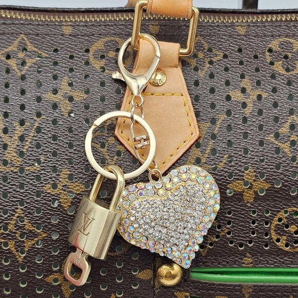 Authentic Louis Vuitton Lock & Key with unbranded Rhinestone  Bagcharm, Keycharm - Picture 2 of 8